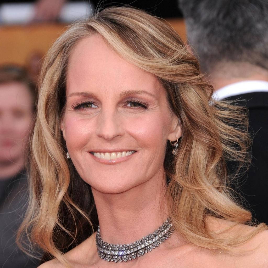 Elegant Helen Hunt Donning A Diamond-studded Necklace.