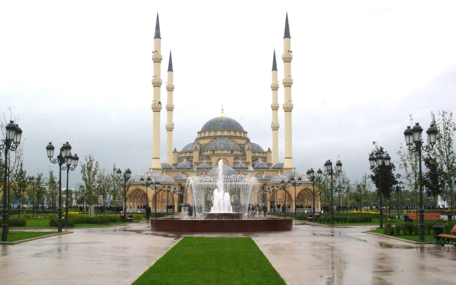 Elegant_ Mosque_ With_ Fountains Background