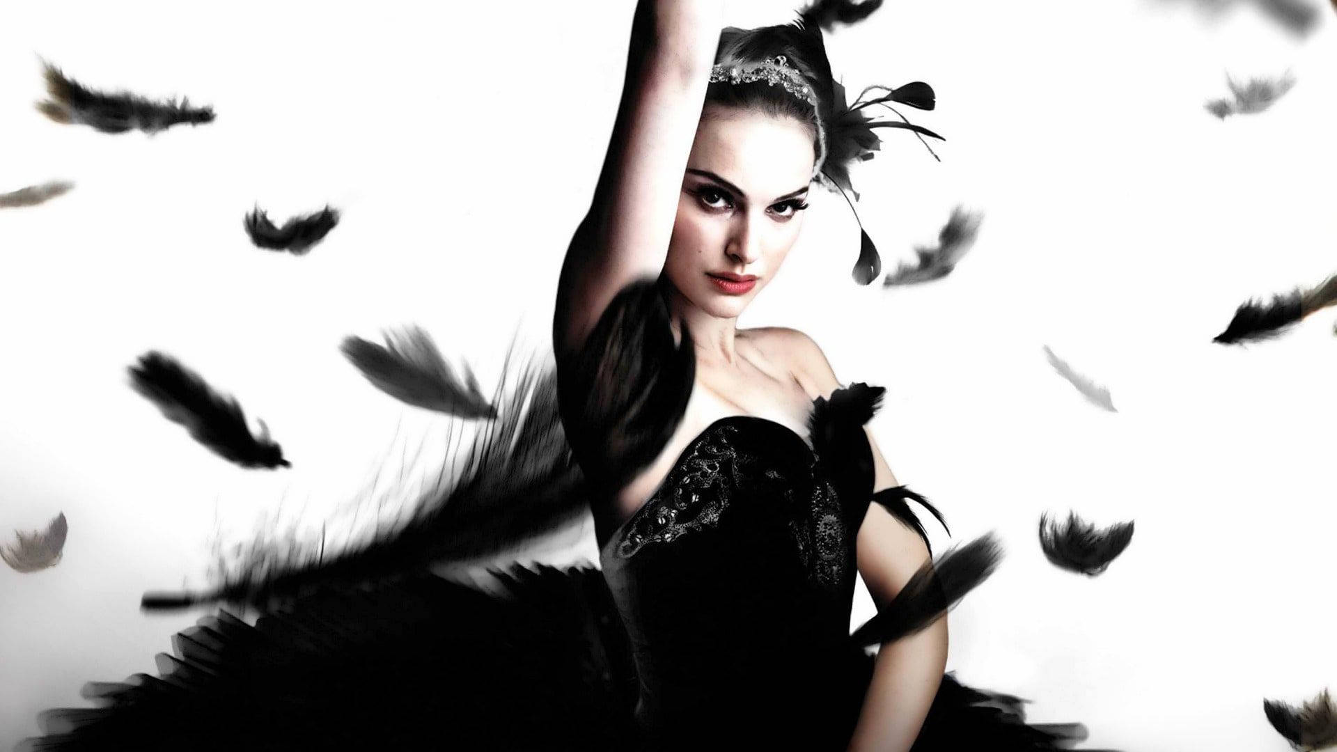 Elegant Natalie Portman In Black Dress Background