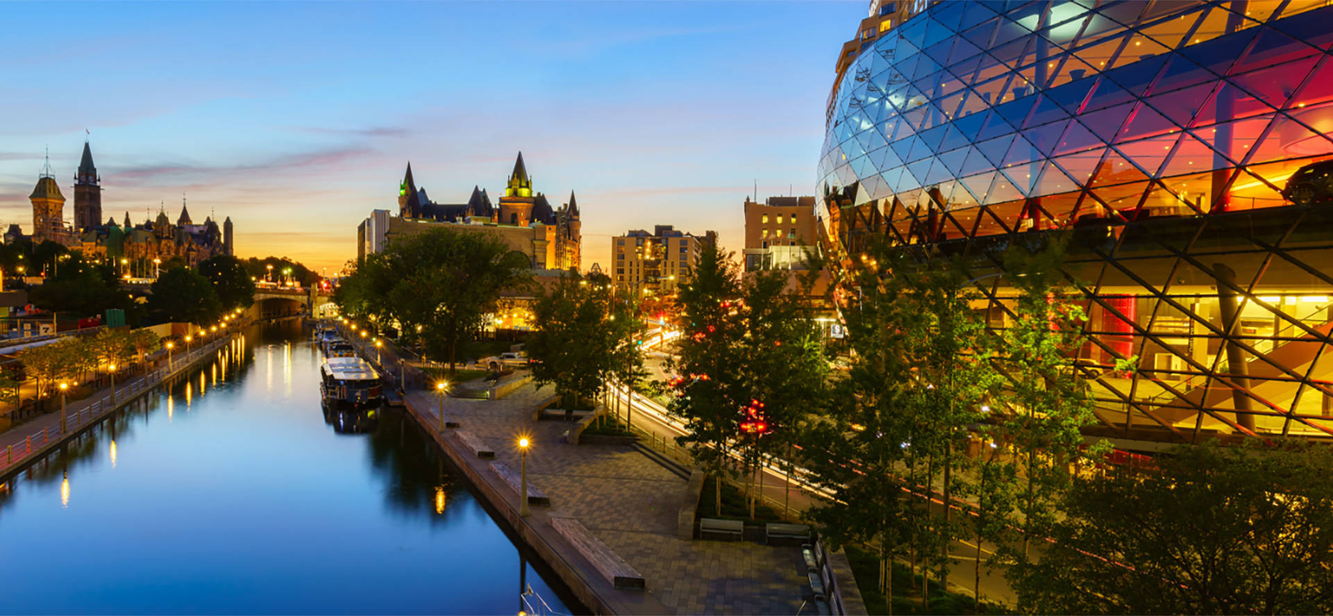 Elegant Shaw Centre In Ottawa, Canada