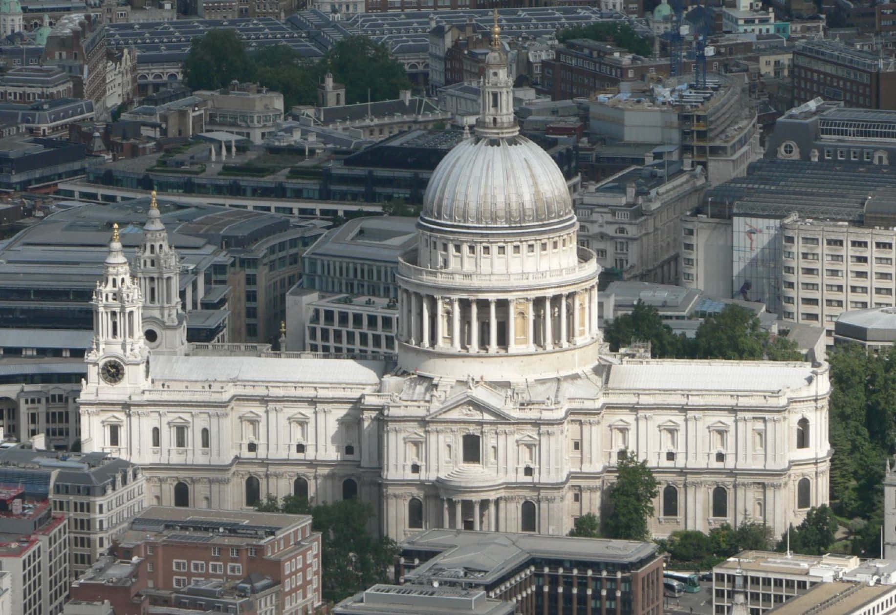 Elegant St. Paul's Cathedral Dramatic Filter Background