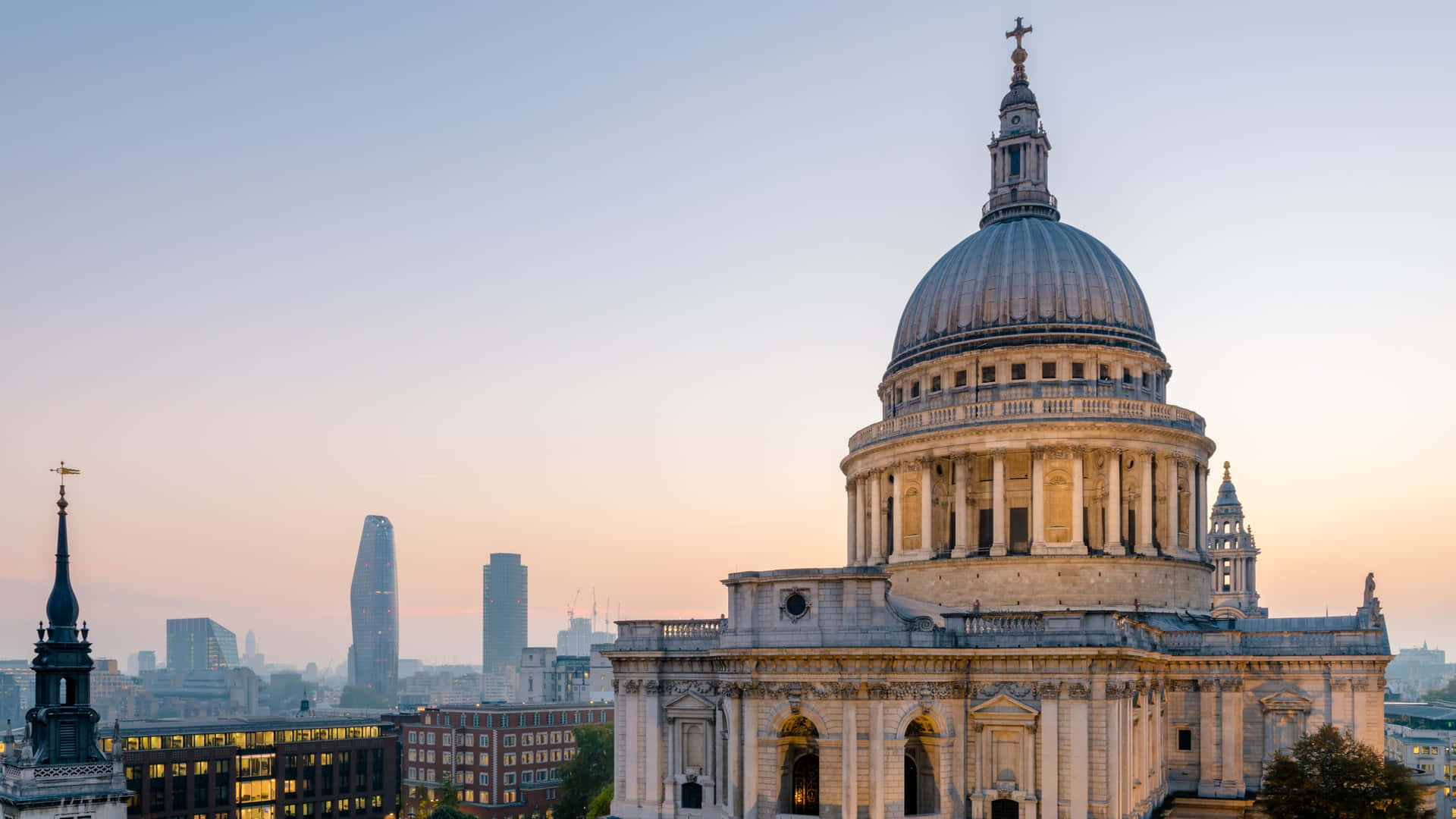 Elegant St. Paul's Cathedral Sunset View Background