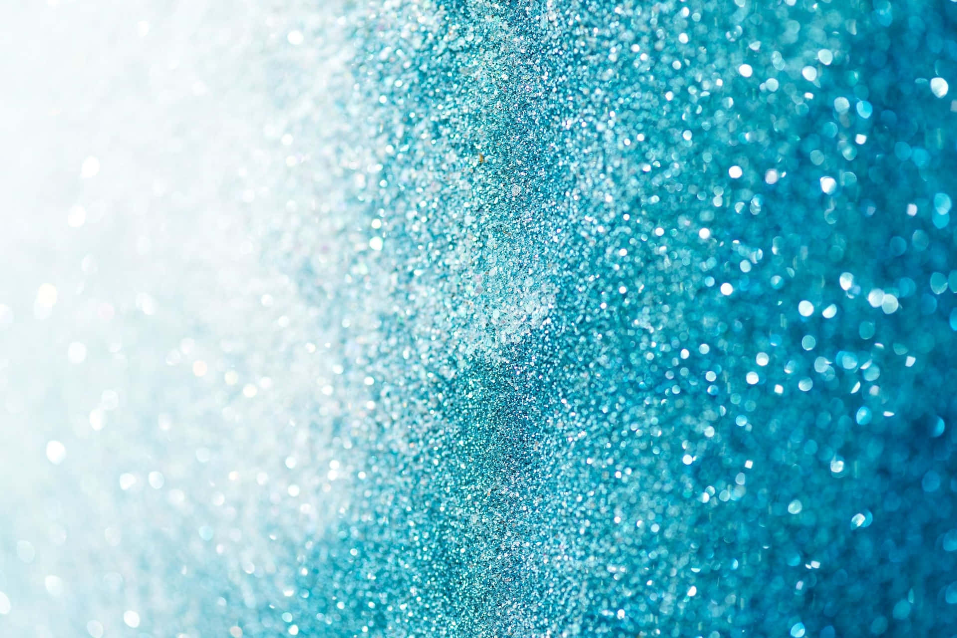 Elegant Teal Aesthetic Laptop - Combining Fashion With Functionality