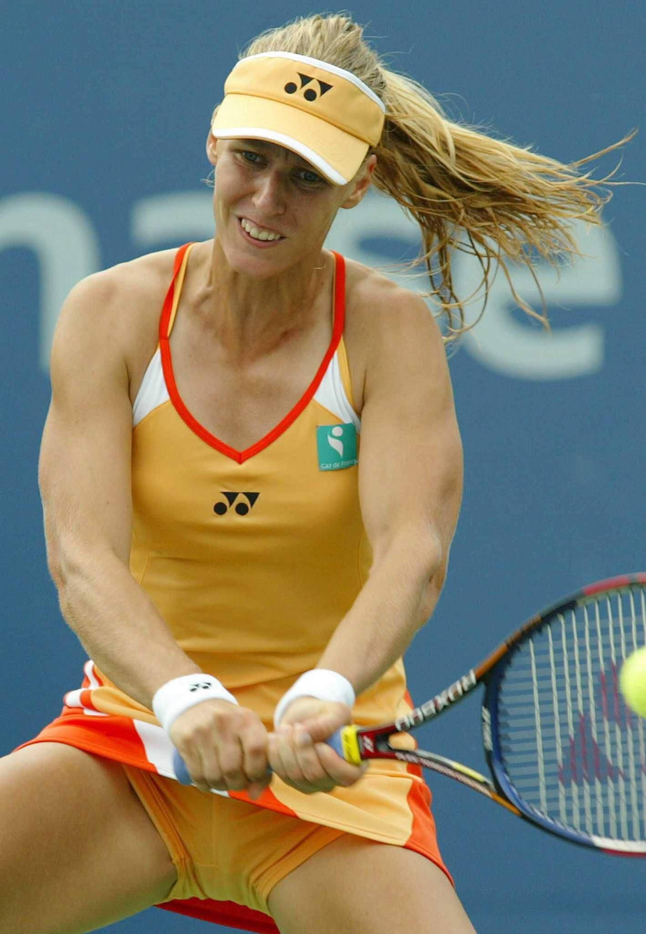 Elena Dementieva Showcasing Strong Arm Muscles