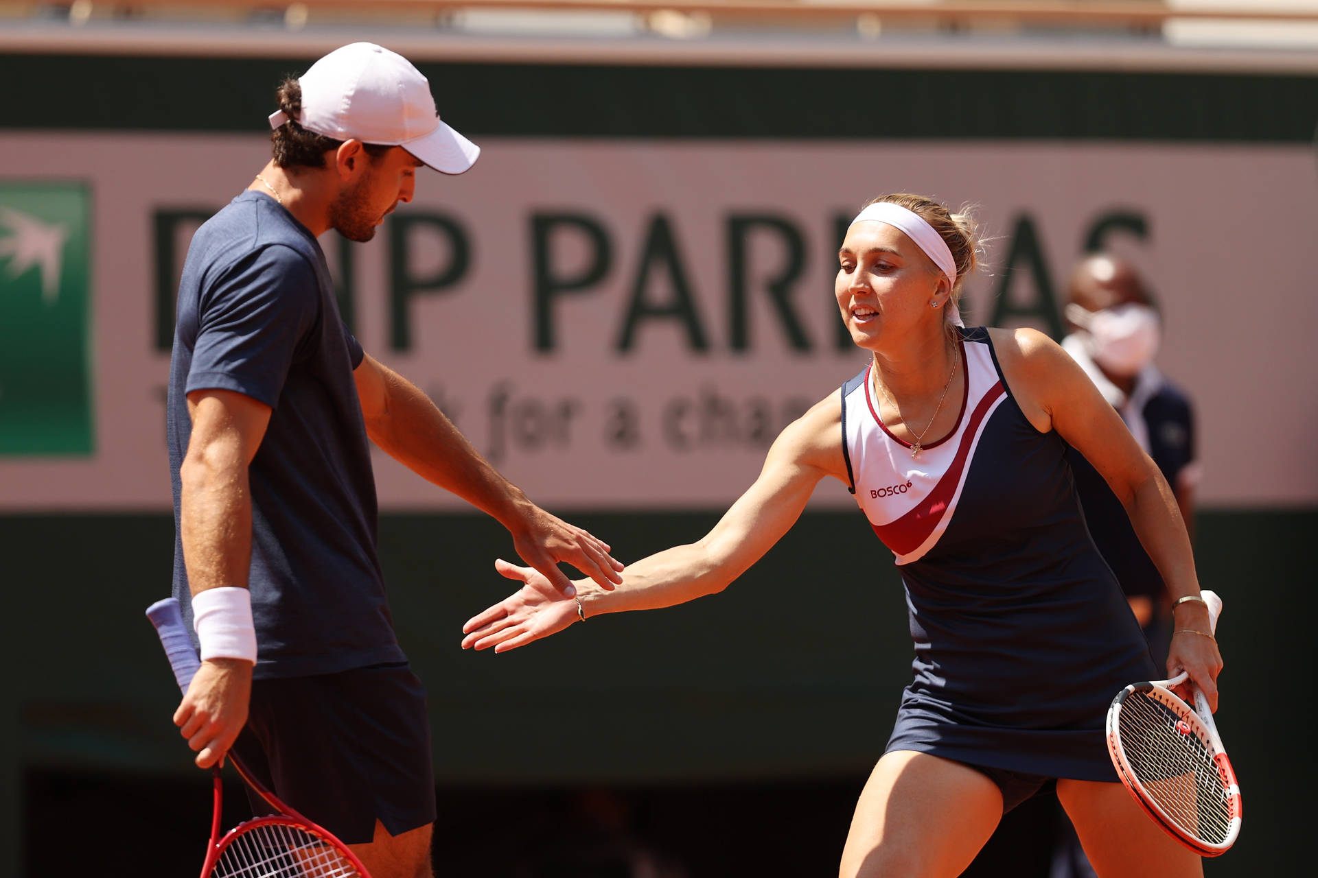 Elena Vesnina And Aslan Karatsev Background