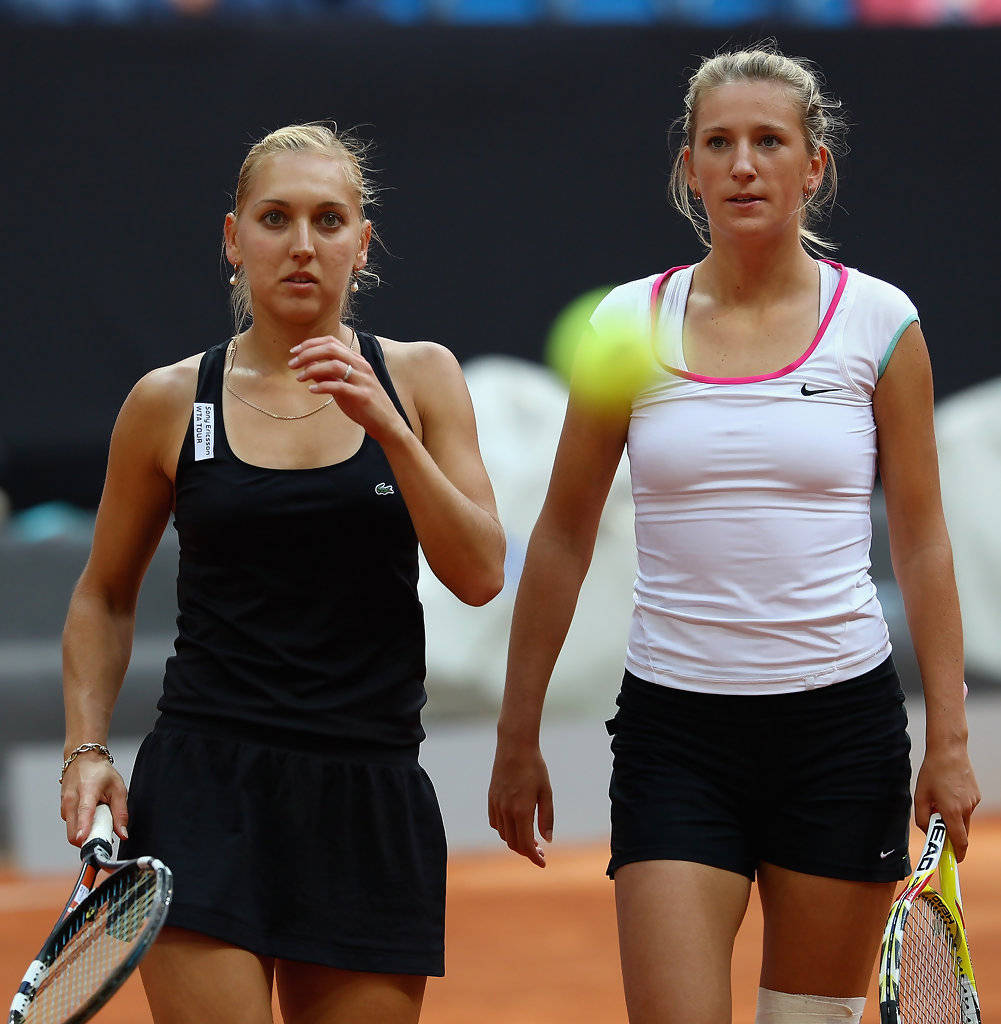 Elena Vesnina With Victoria Azarenka Background