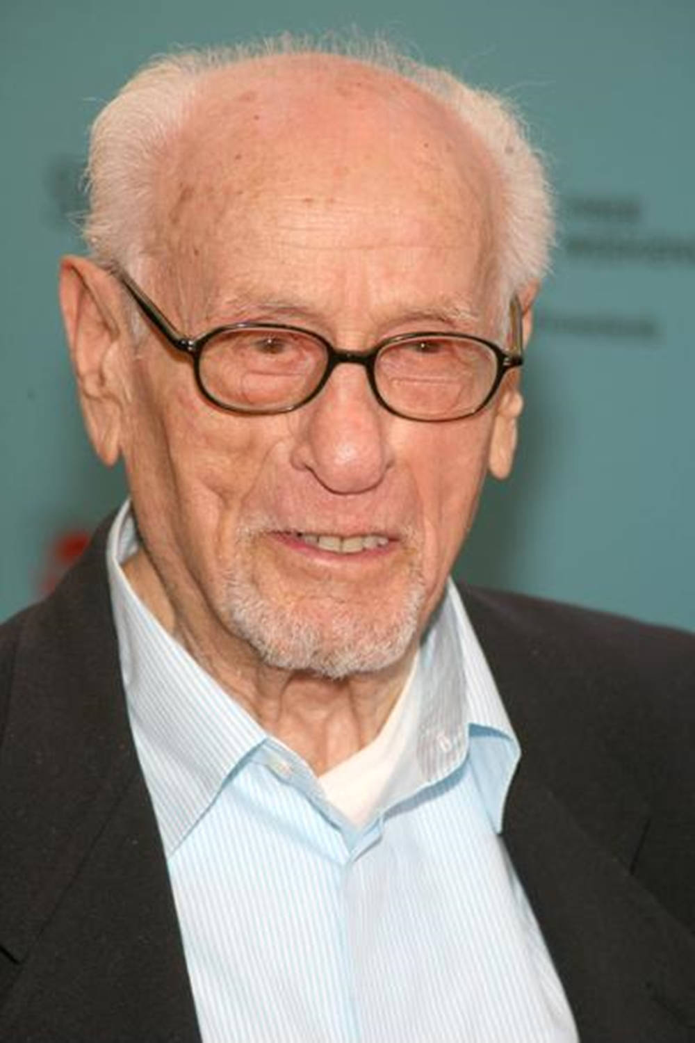 Eli Wallach - An Iconic Classic Hollywood Star Background