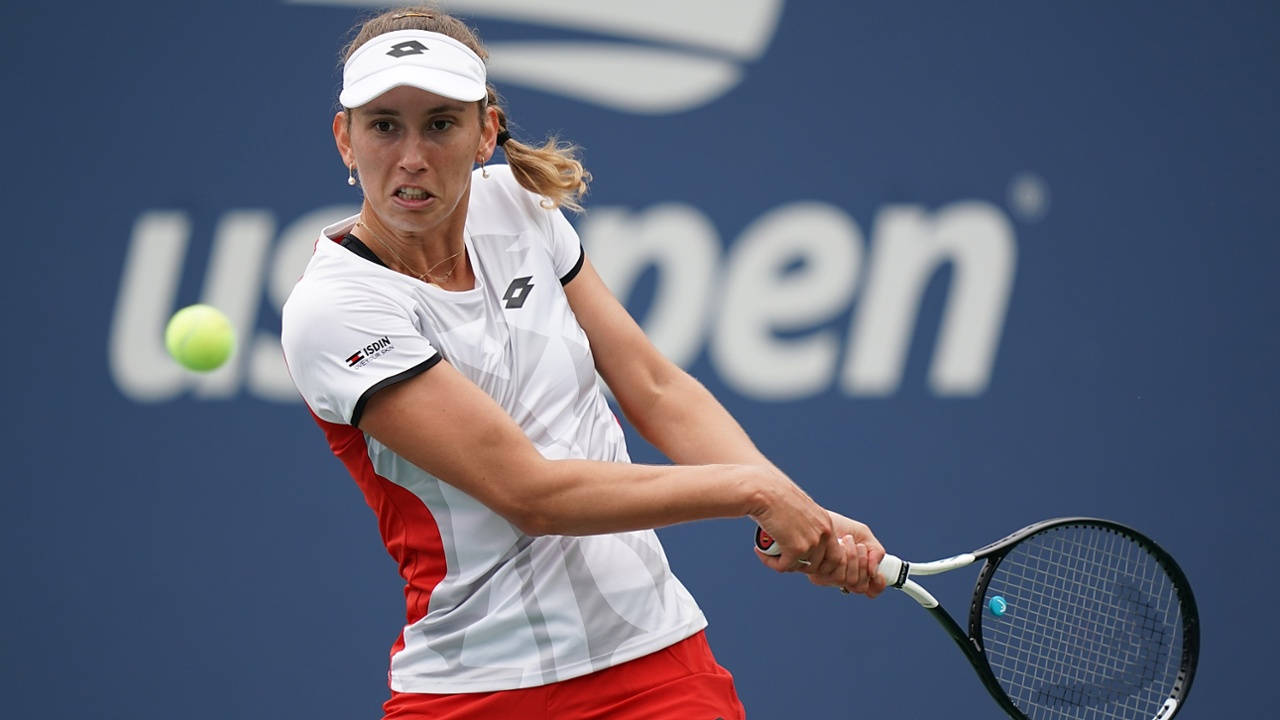 Elise Mertens Playing At U.s. Open Background