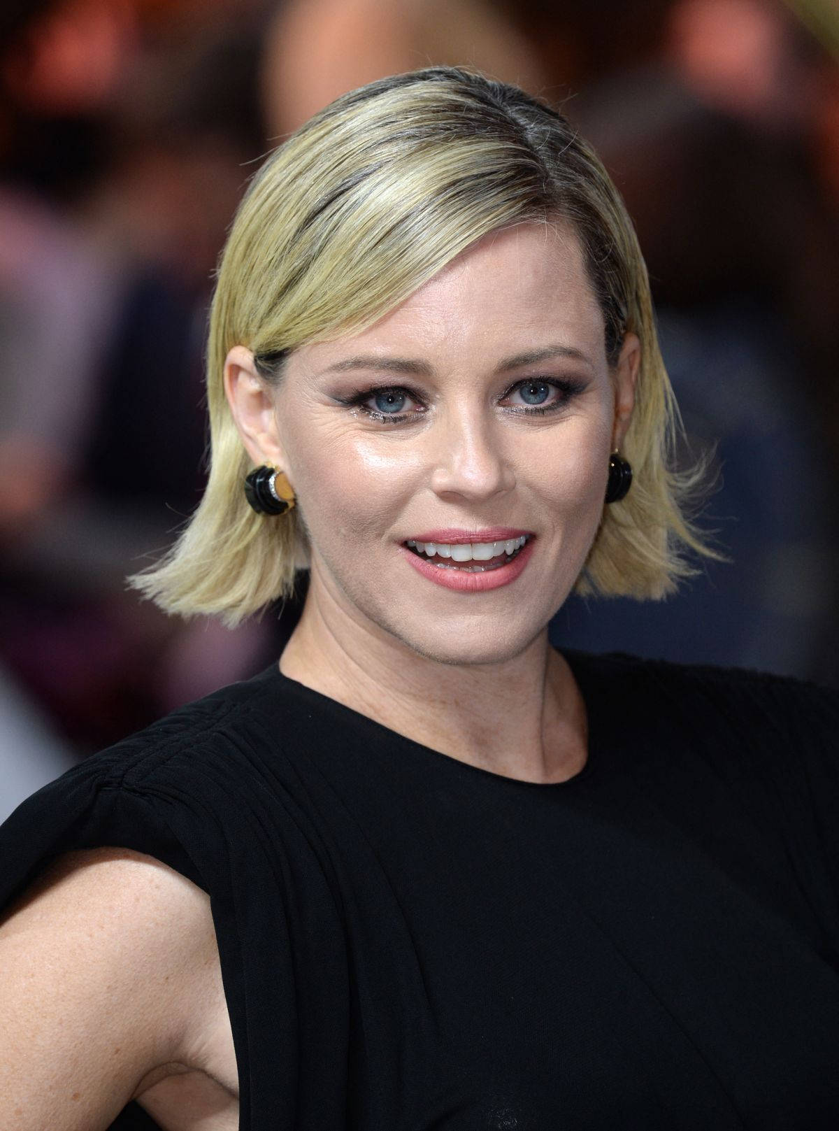 Elizabeth Banks Short Hair