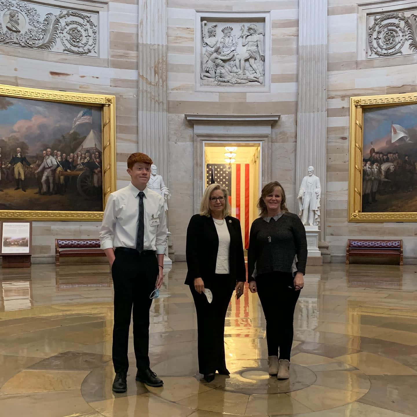 Elizabeth Cheney In Statuary Hall Of The U.s. Capitol Background