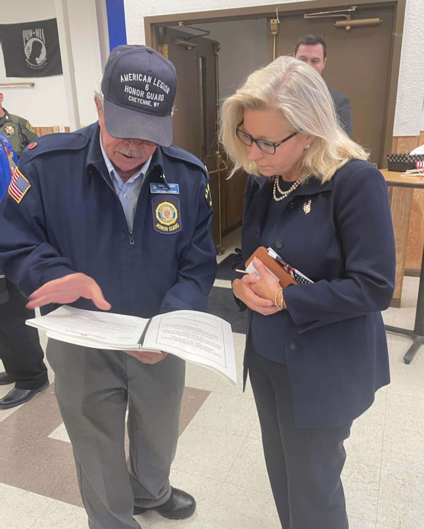 Elizabeth Cheney Reading With Veteran Background