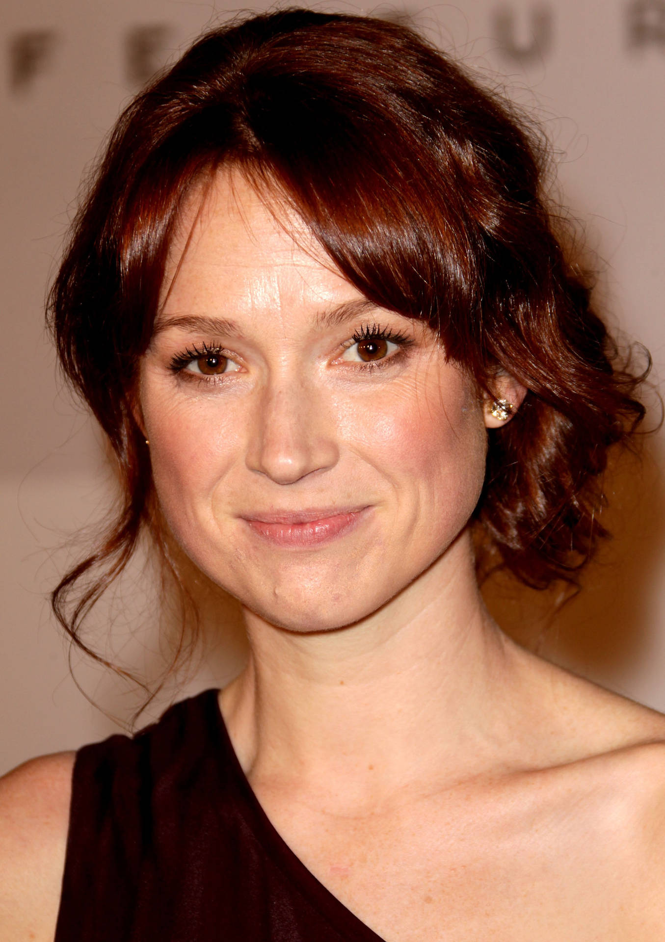 Ellie Kemper Gorgeous Headshot