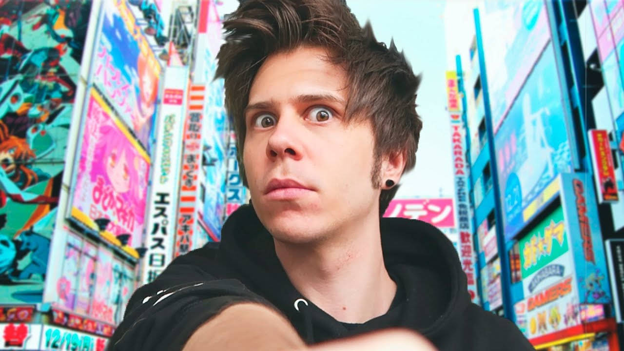 Elrubiusomg Visits Japan And Has A Great Time Exploring Famous Places!