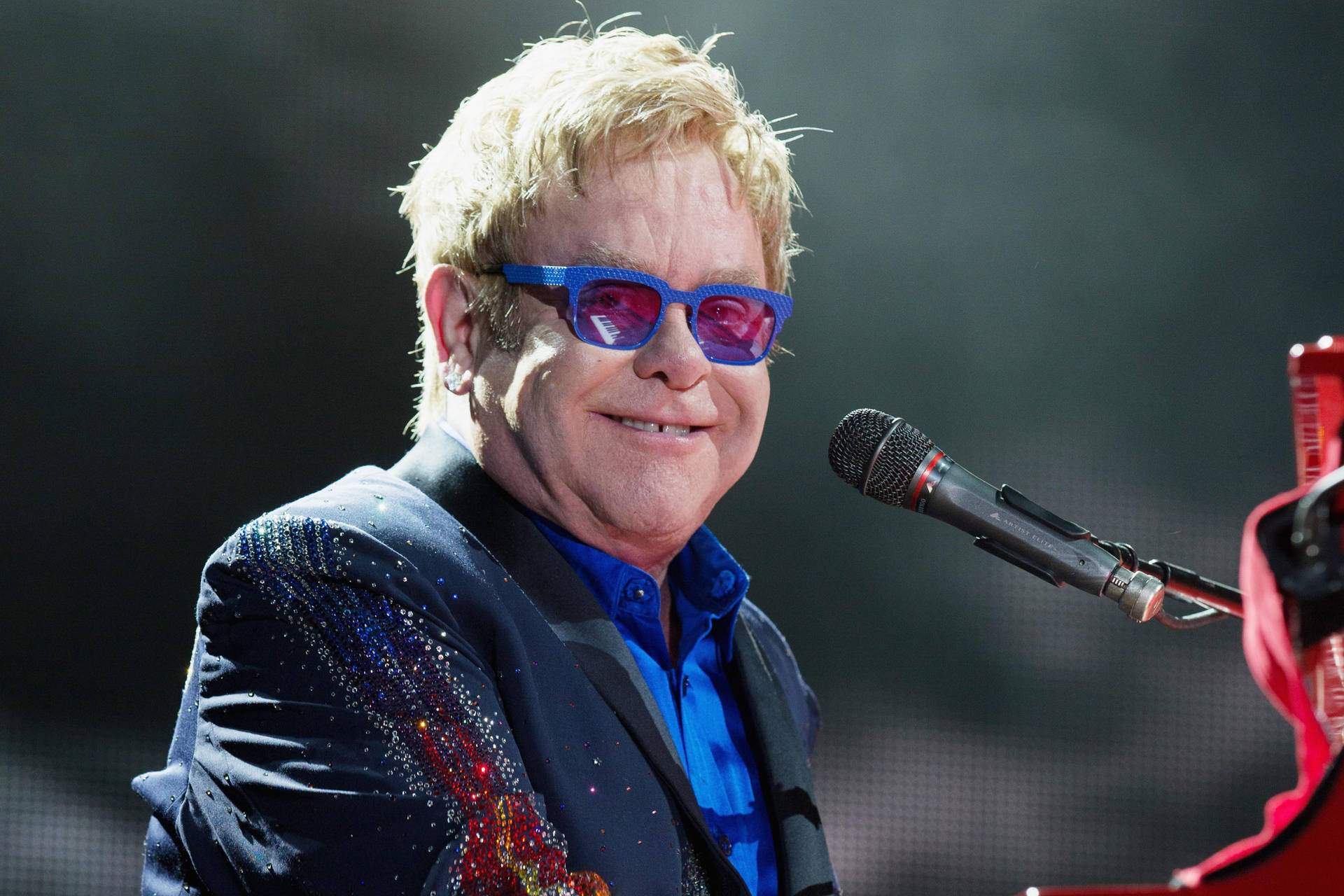 Elton John Piano Artist Smile Background