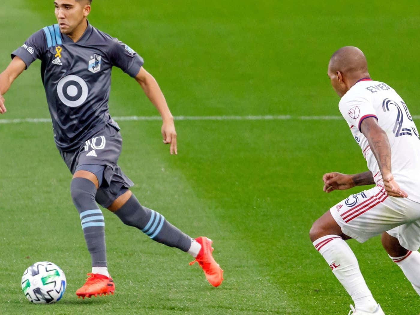 Emanuel Reynoso Mls Football Player Background