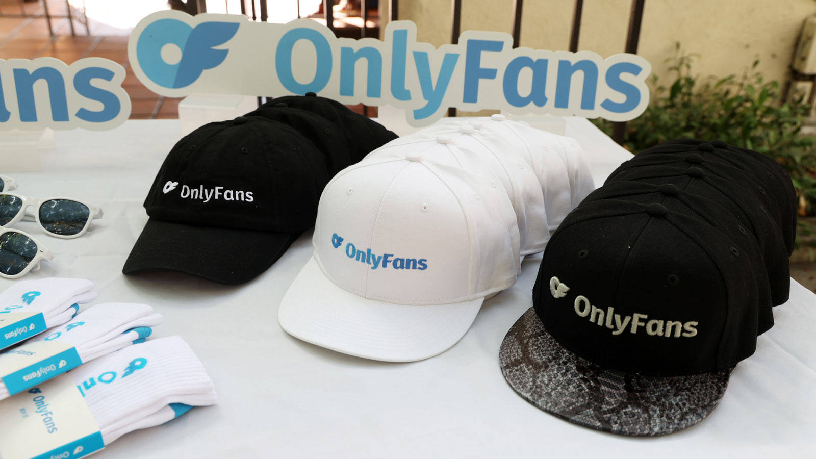 Embrace Your Style With Onlyfans Branded Merchandise Background