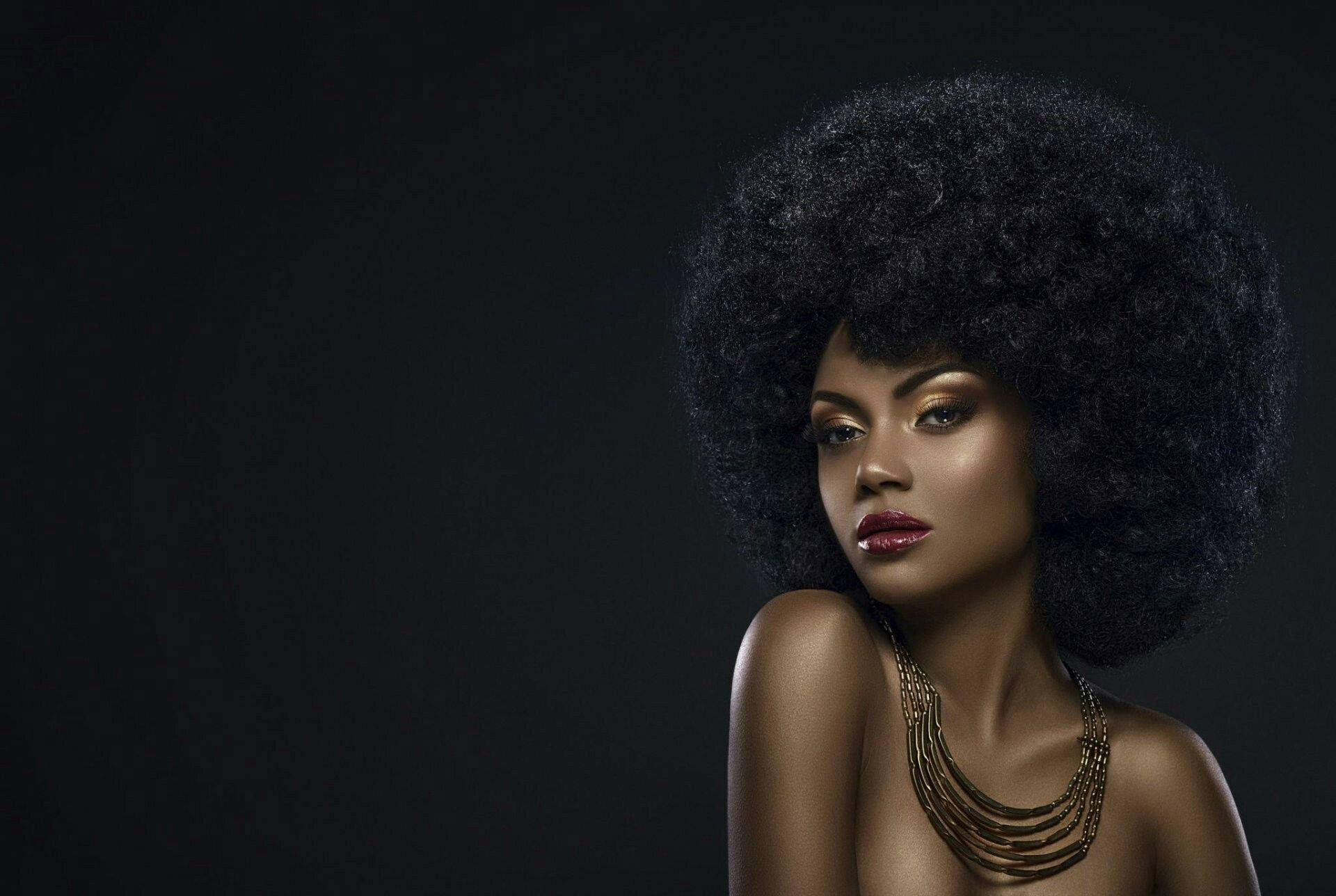 Embracing Natural Beauty - Representation Of Sexy Black Women Background