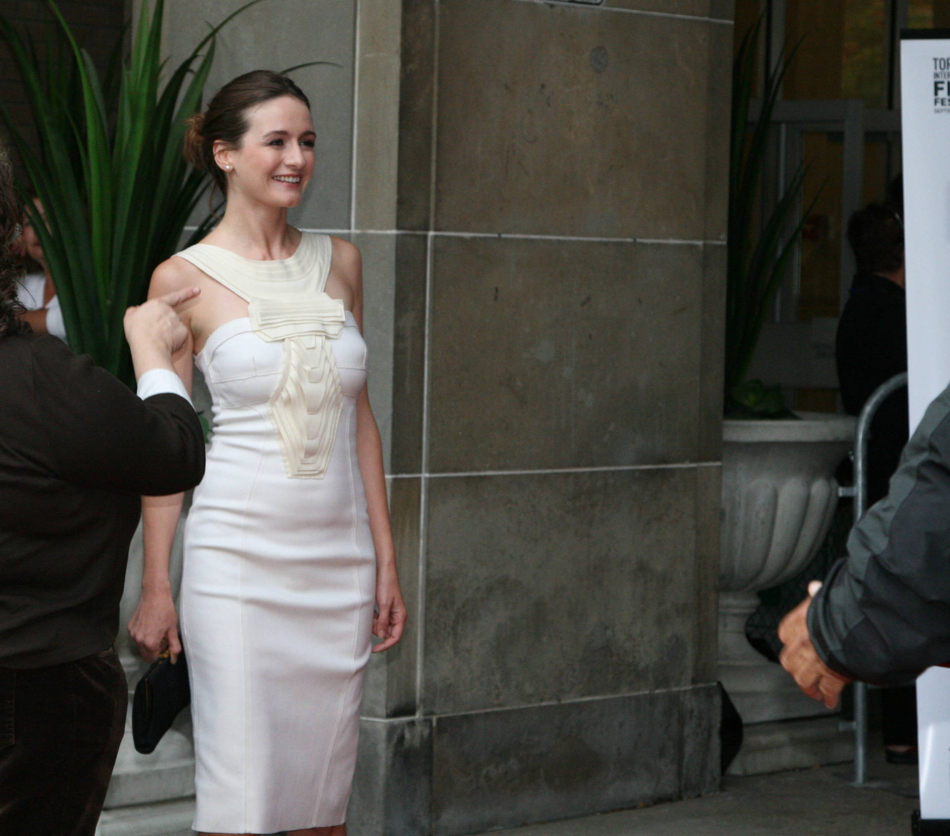 Emily Mortimer In White Dress Background