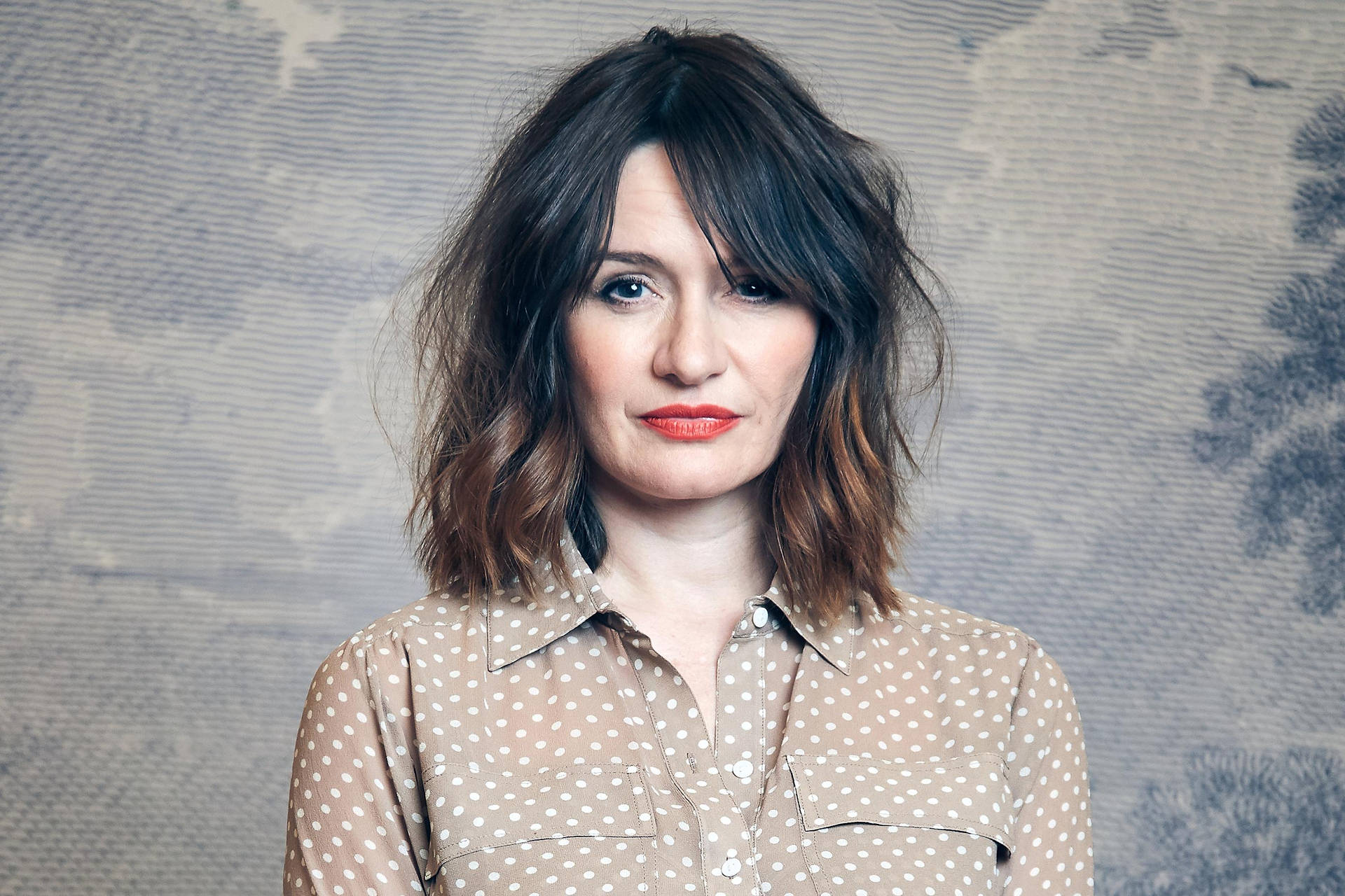 Emily Mortimer Short Hair Background