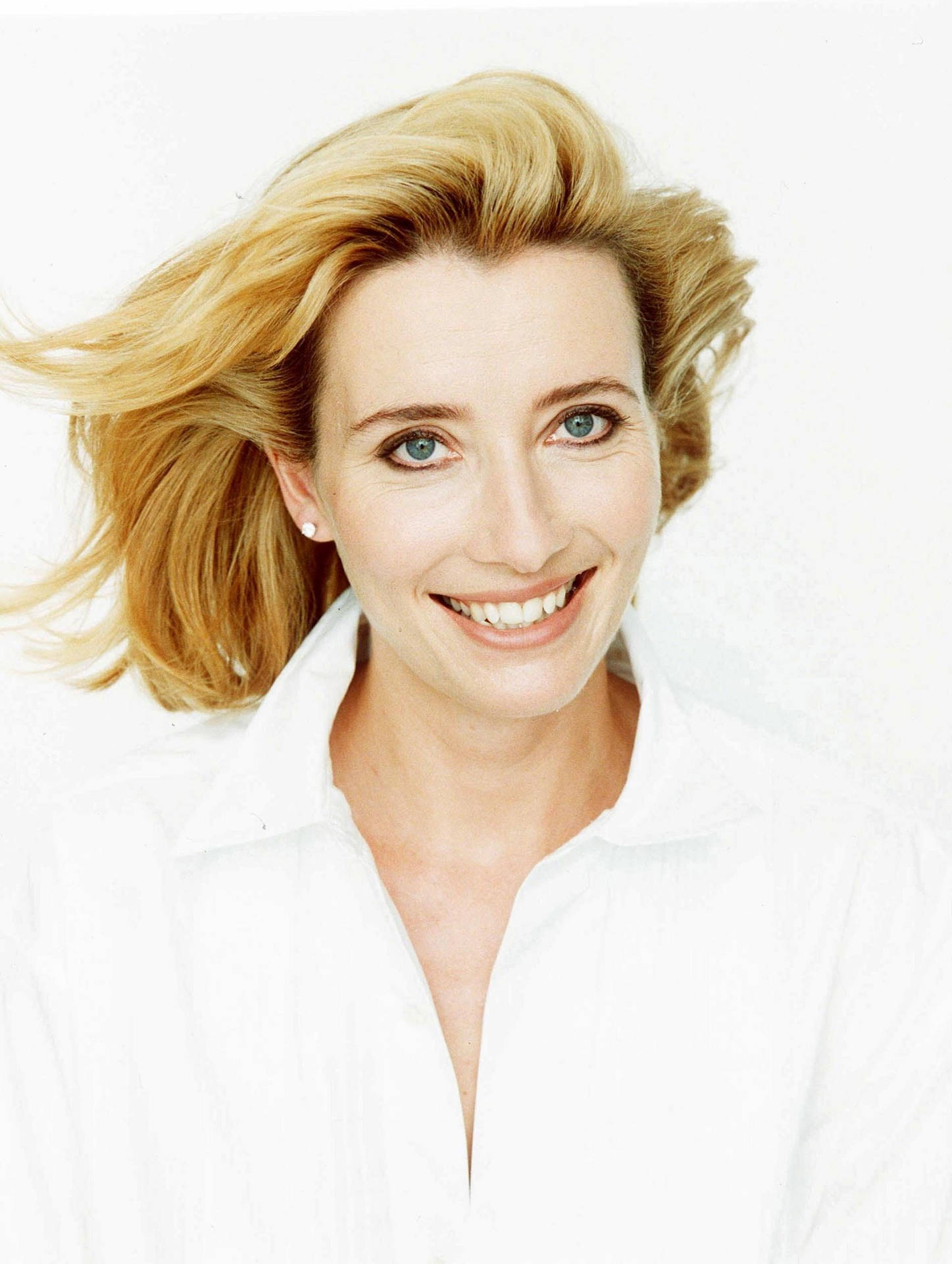 Emma Thompson Chic Photo Background