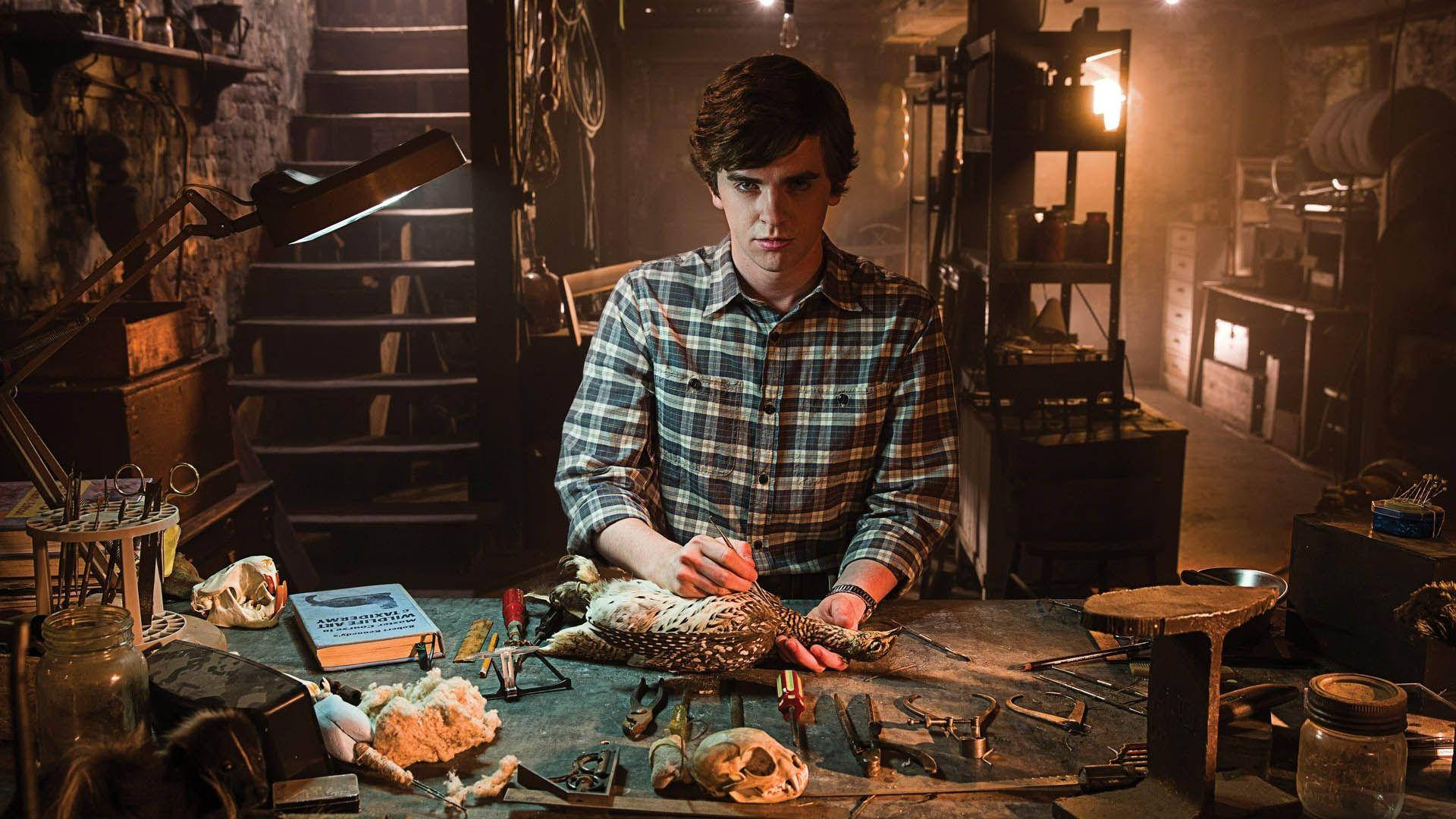 Emotional Scene From Bates Motel Featuring Norman Bates