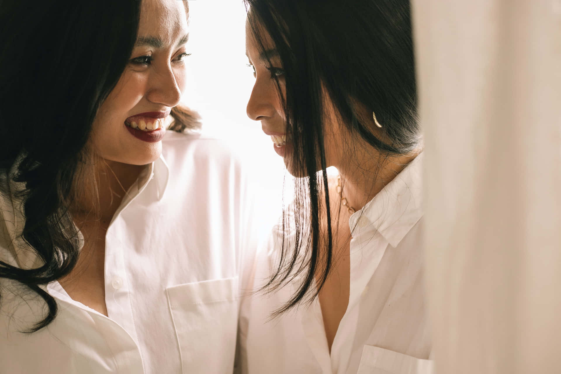 Emotive Bond Of Mujeres Lesbianas