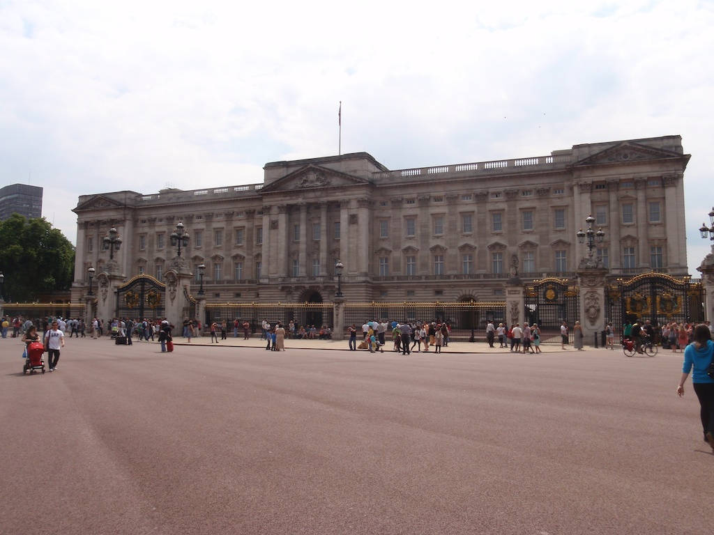 Empty Buckingham Palace