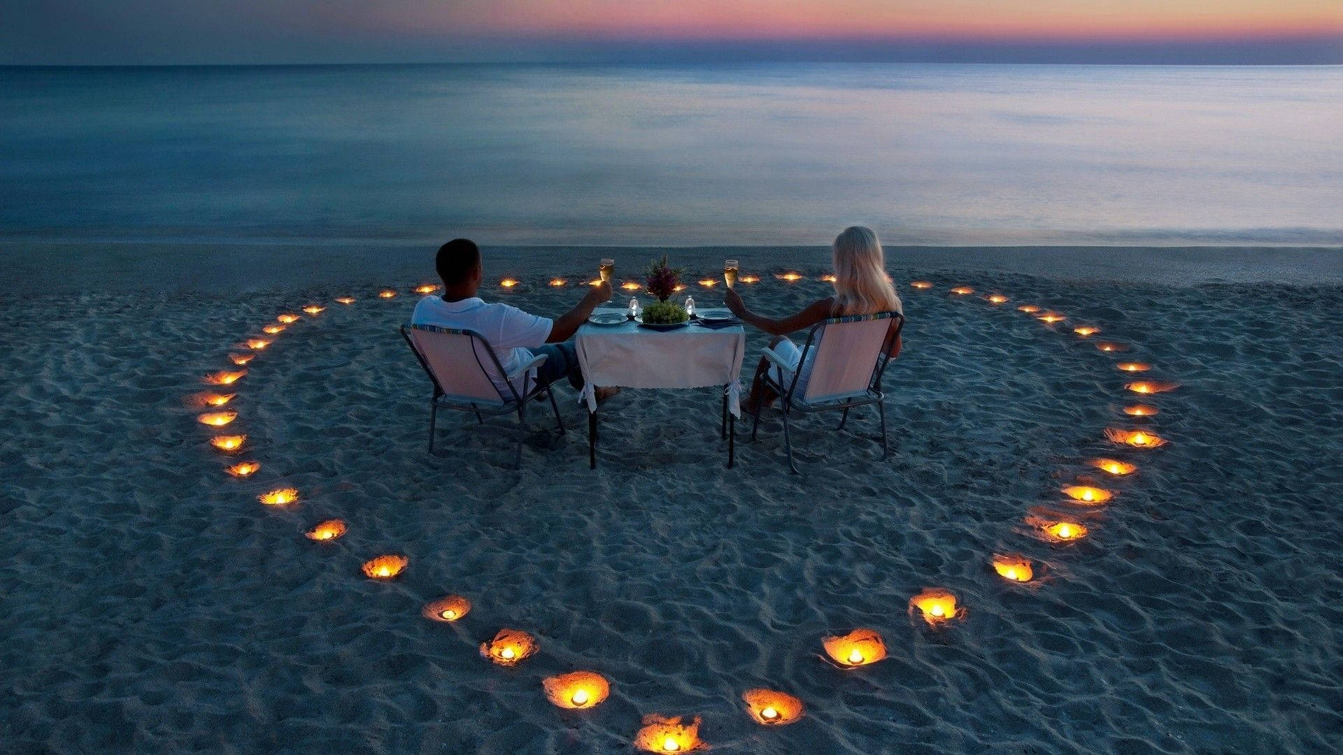 Enamoured Couple Enjoying A Idyllic Beach Getaway