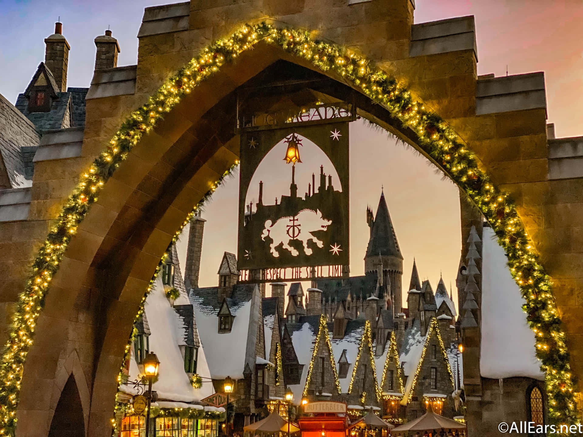 Enchanting Christmas At Hogwarts Background