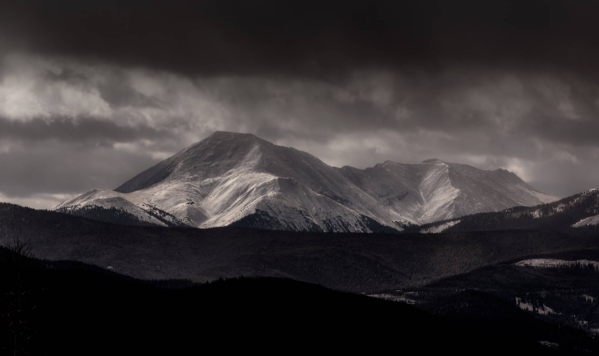 Enchanting Mountain Dark 4k Background