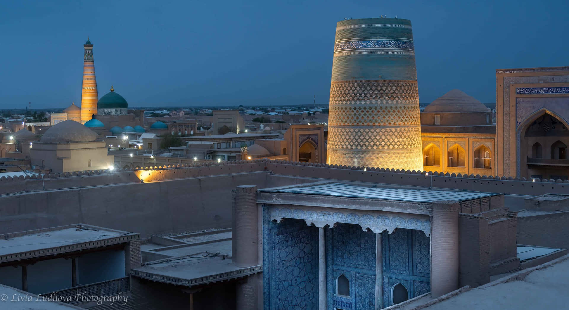 Enchanting Night At Khiva Background