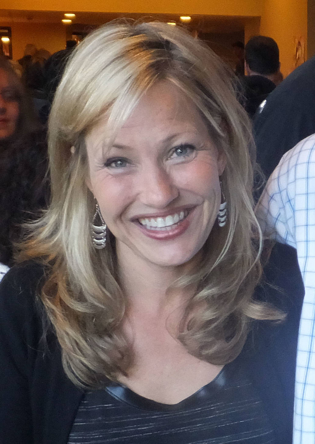 Enchanting Smile Of American Actress Joey Lauren Adams