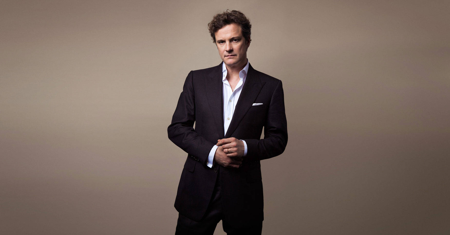 English Actor Colin Firth 2009 Studio Photoshoot Background