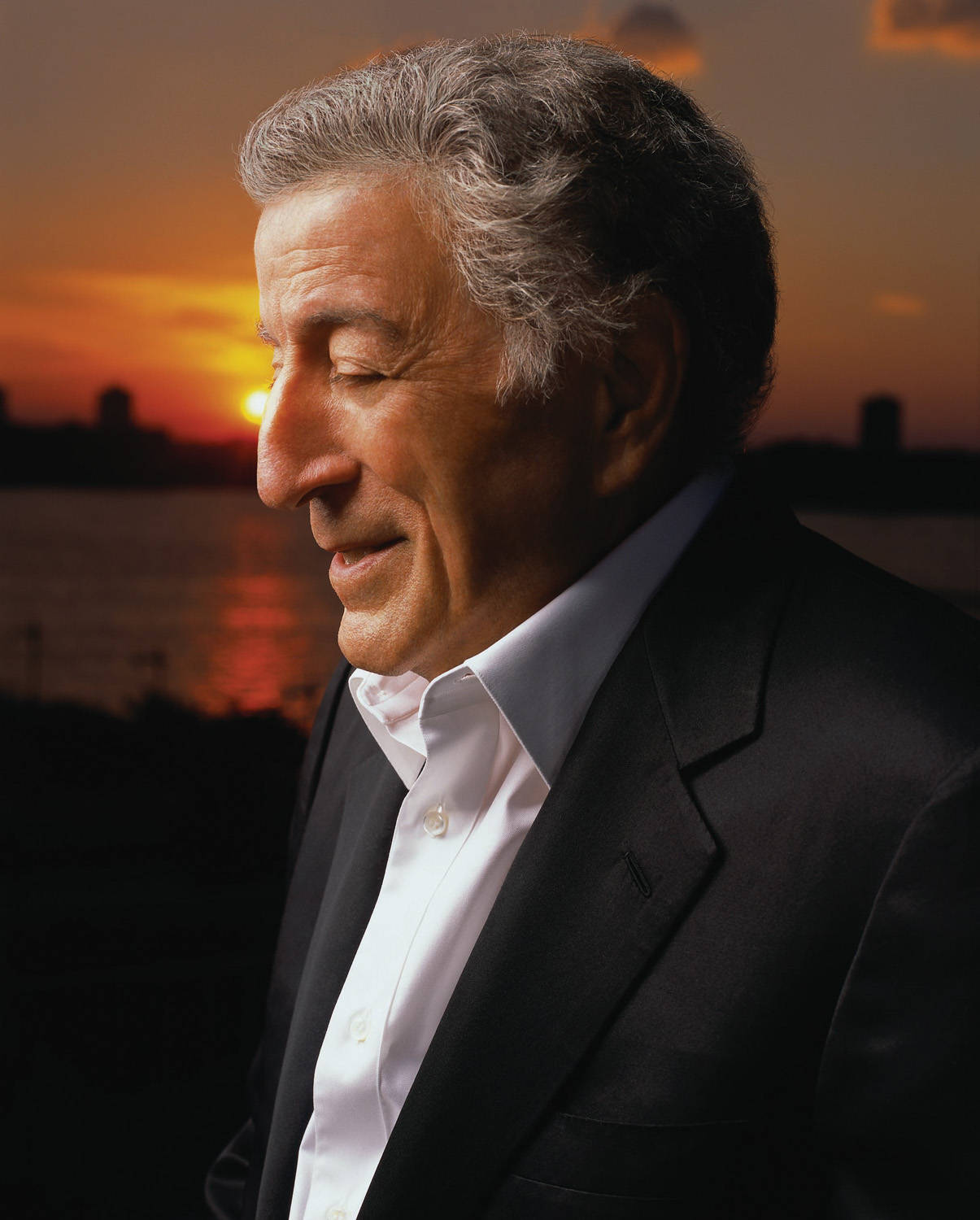 English Actor Tony Bennett Sunset Background