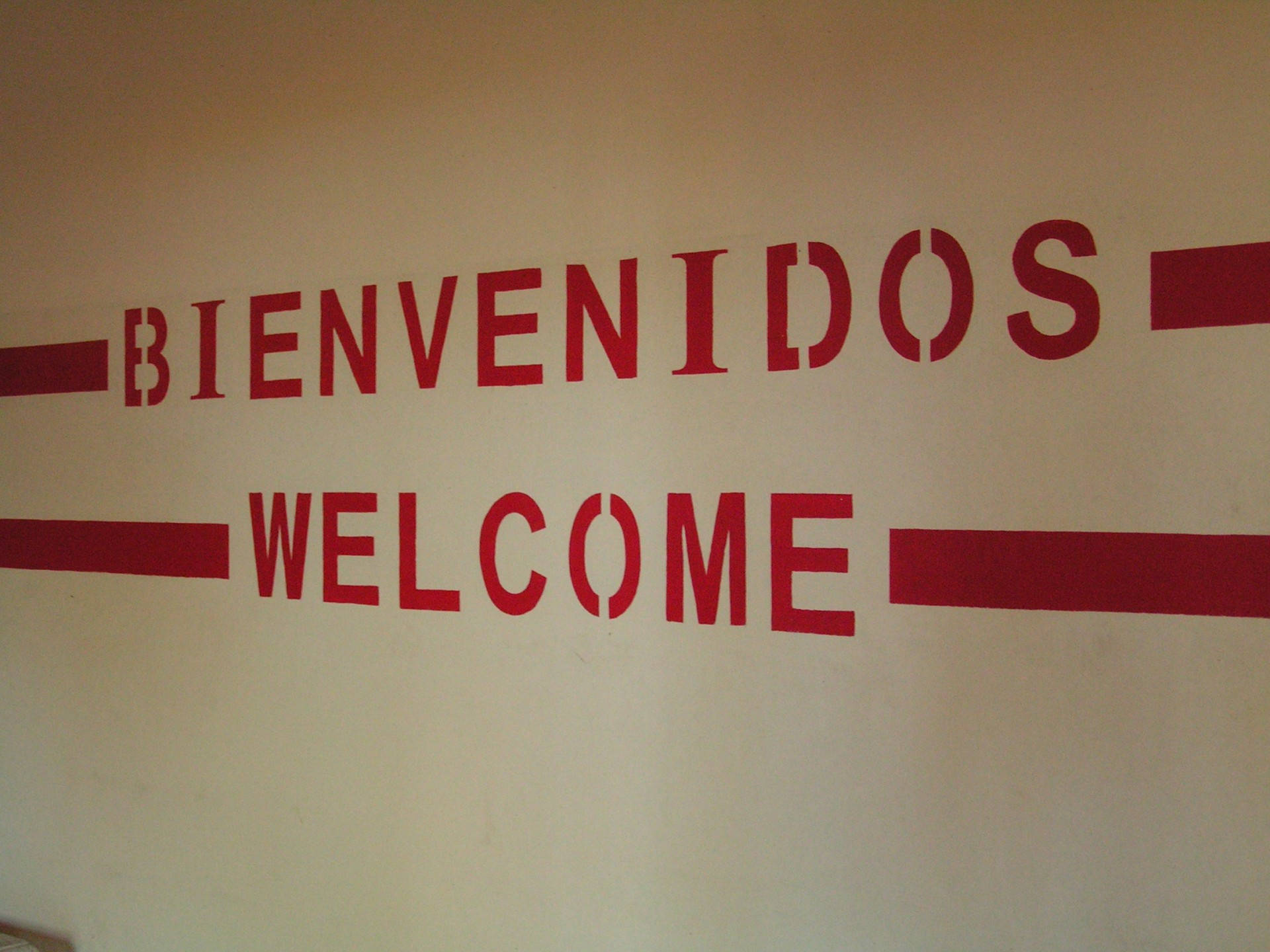 English To Spanish Bienvenidos Background