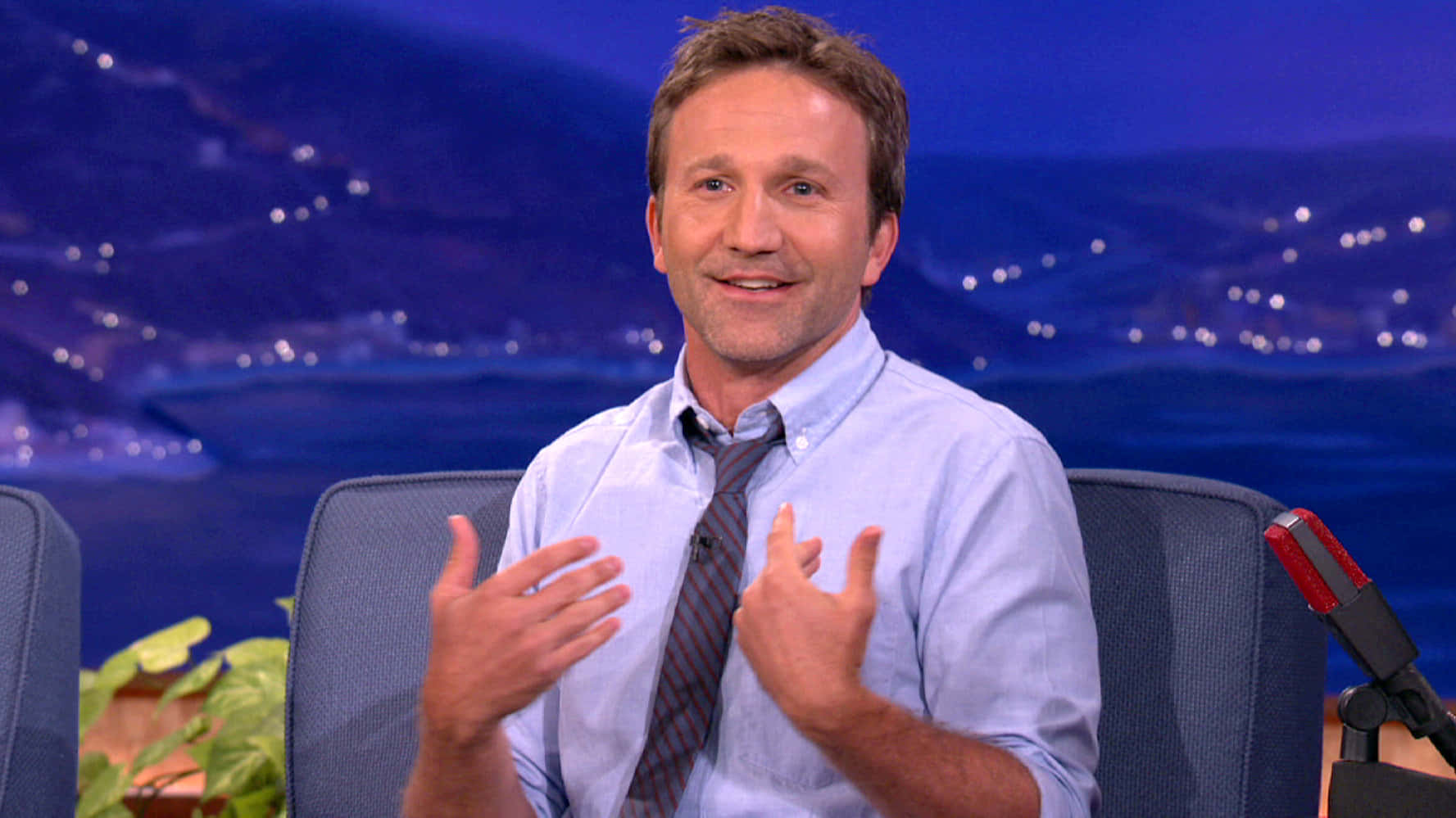 Engrossing Image Of Prominent Actor Breckin Meyer Background