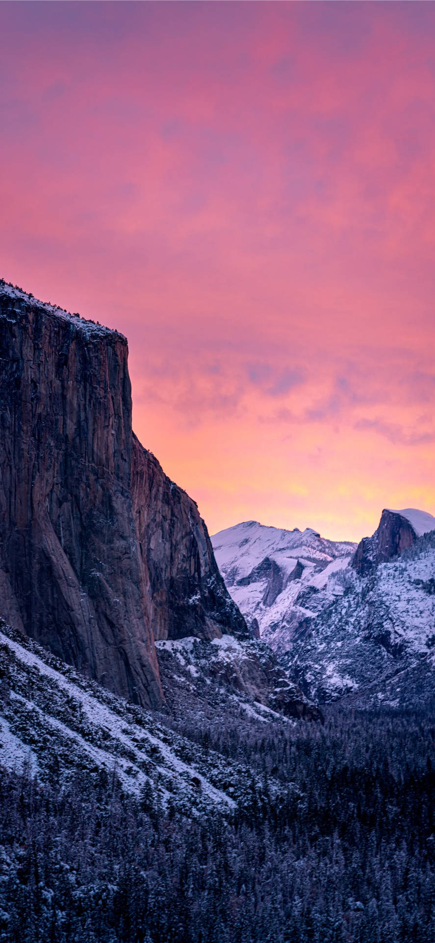 Enjoy Beautiful Views Of Yosemite National Park On Your Iphone Background