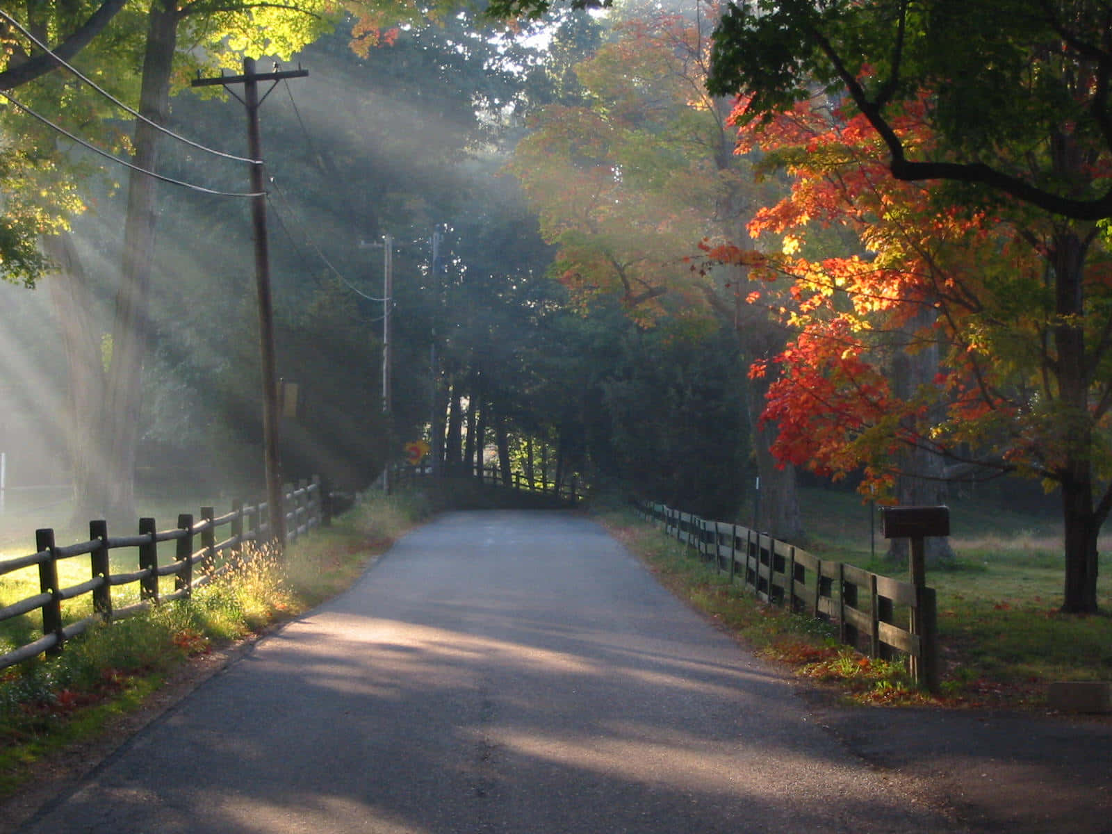 Enjoy The Beautiful Colors Of Fall In New England. Background