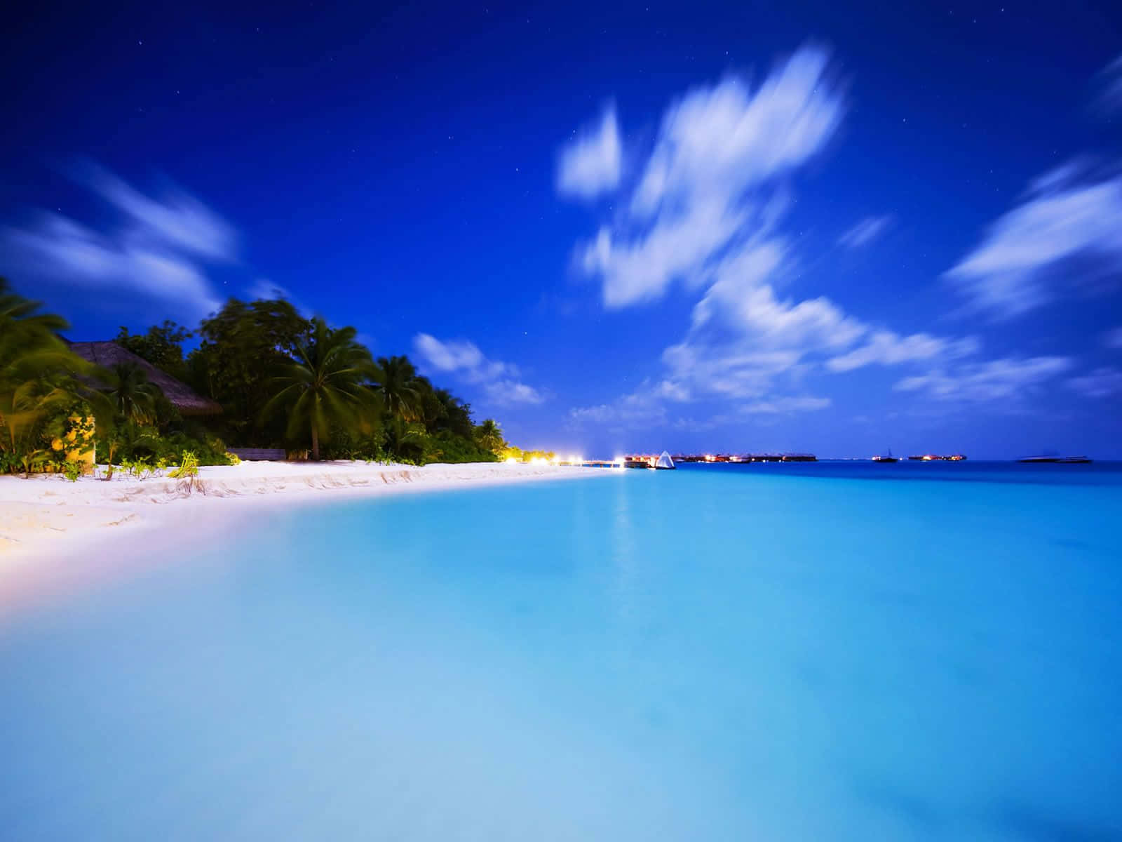 Enjoy The Beautiful Summer Days! Background