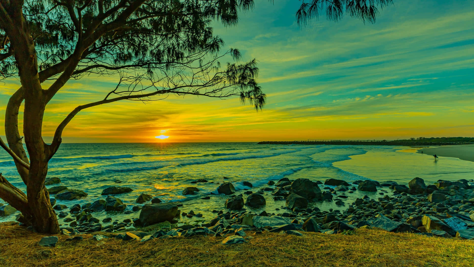 Enjoy The Beauty Of A Pristine Beach. Background