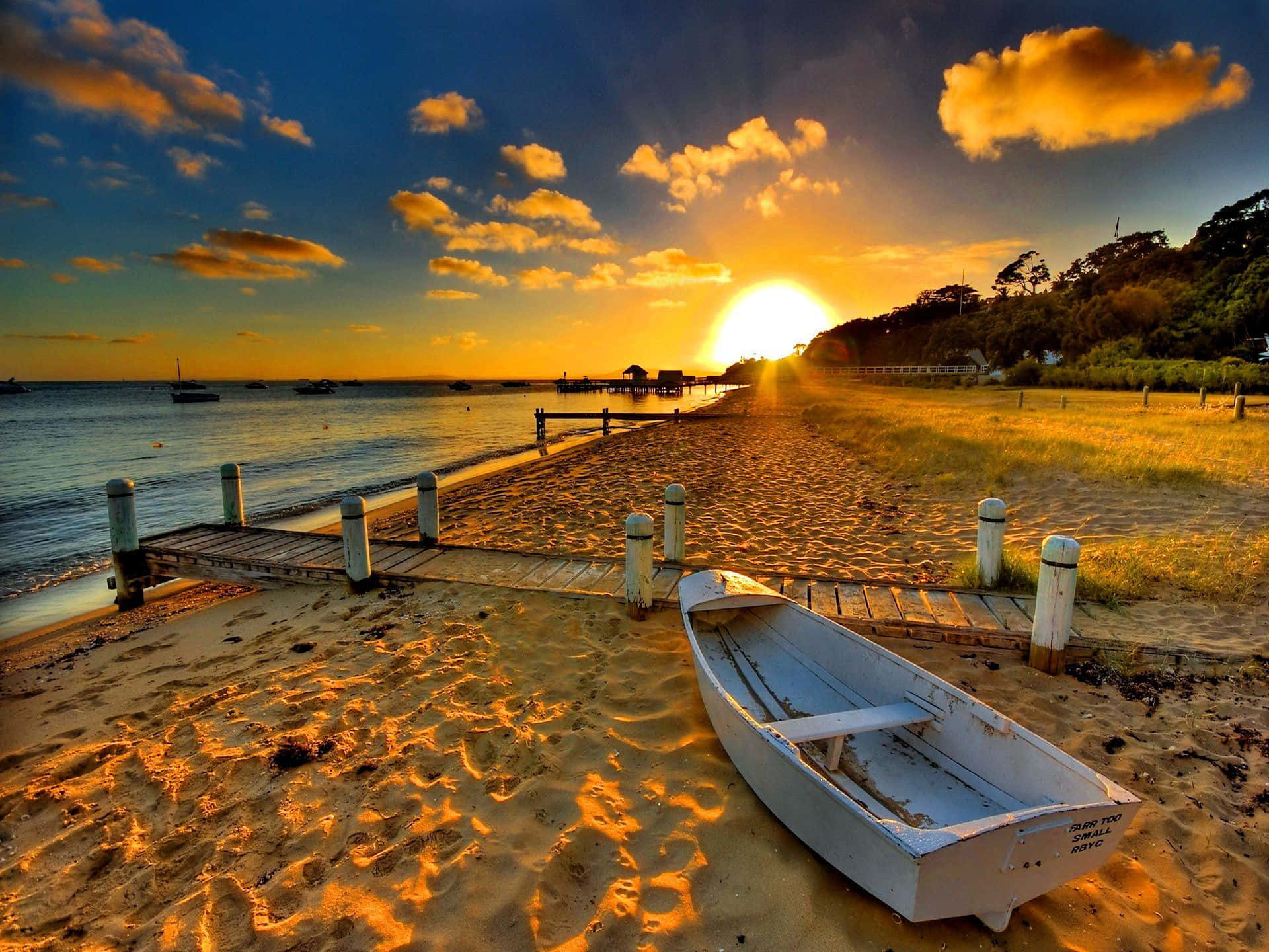 Enjoy The Beauty Of A Sunset At The Beach. Background