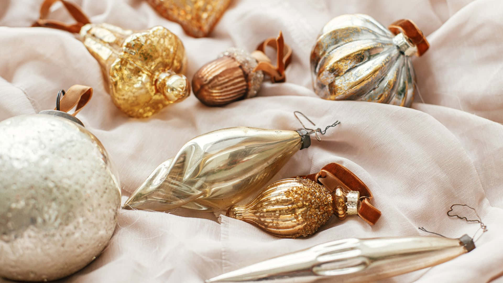 Enjoy The Beauty Of Christmas On Your Computer Background