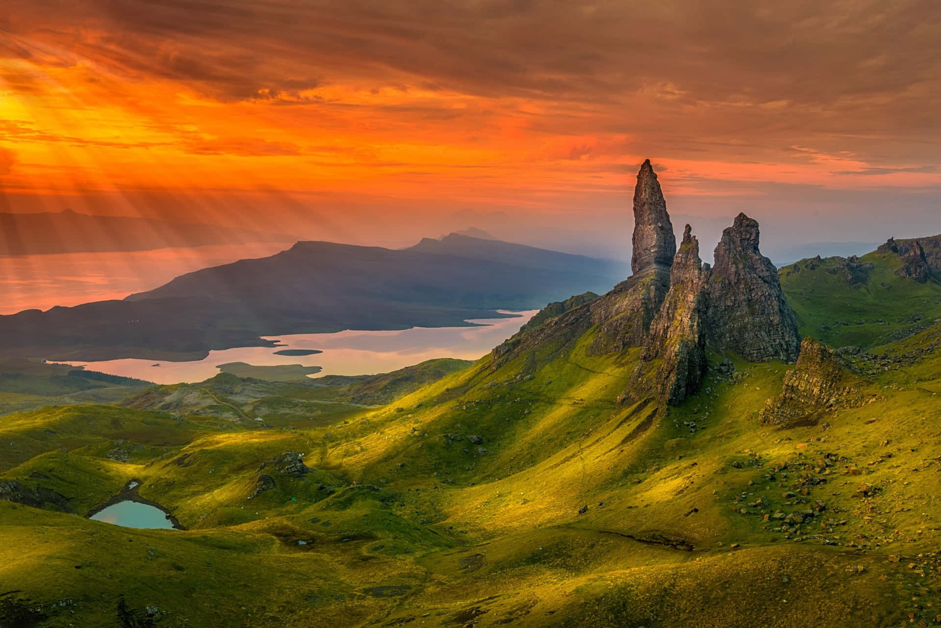 Enjoy The Beauty Of Scotland With This Stunning Desktop Wallpaper Background