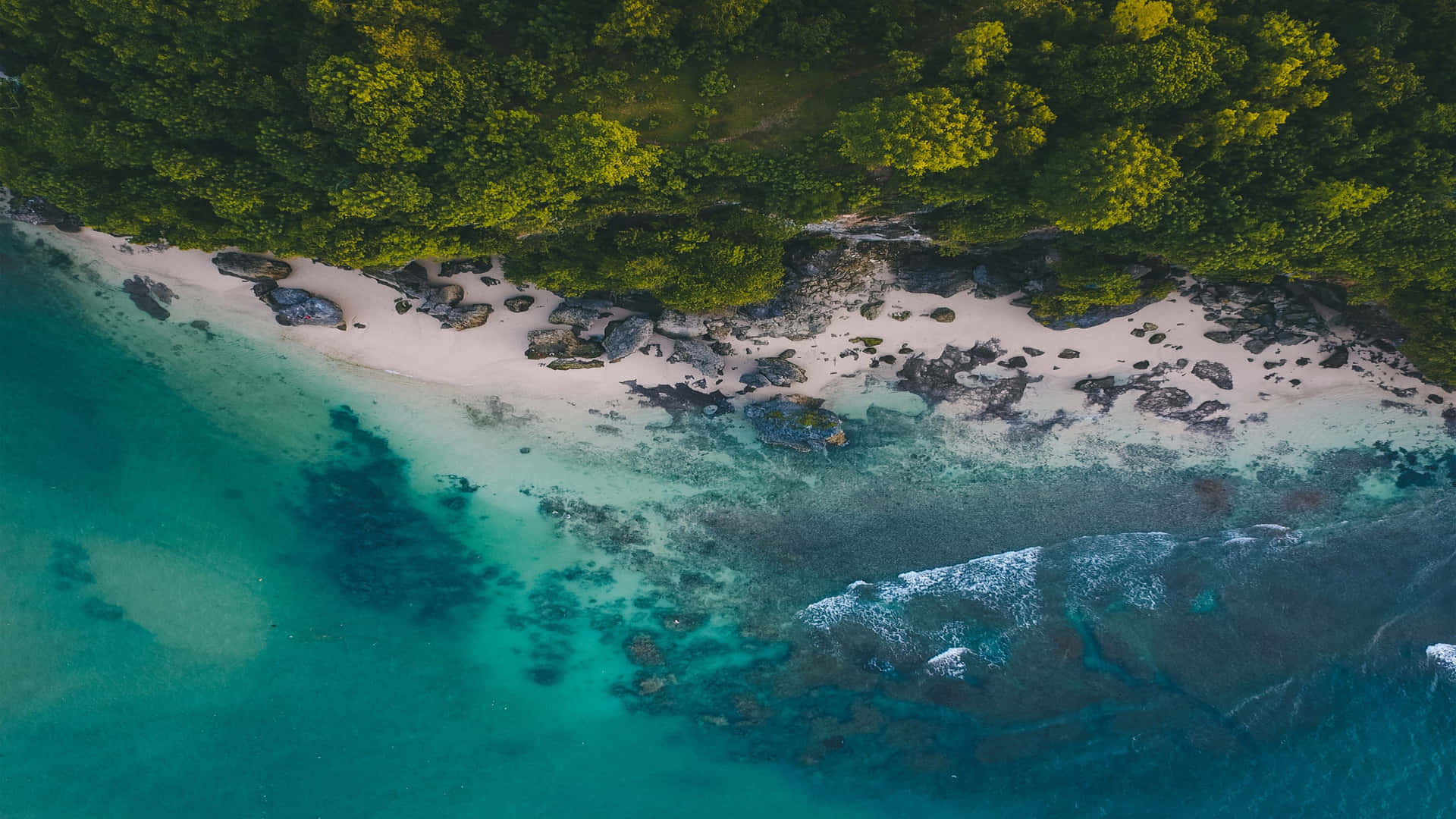 Enjoy The Beauty Of The Ocean With 4k Ipad Background