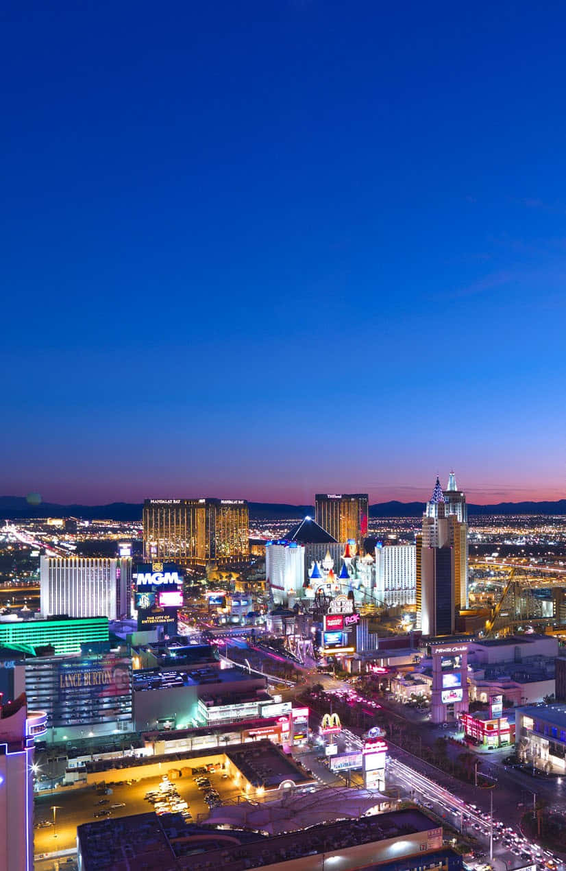 Enjoy The Best Of Las Vegas With Las Vegas Phone Background