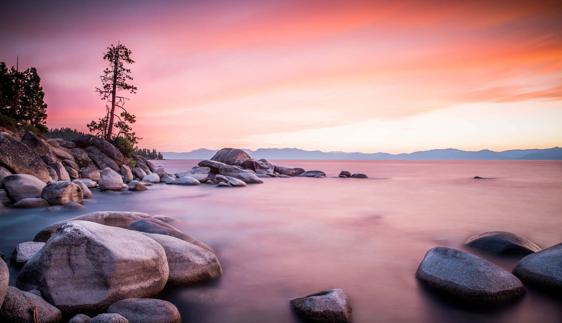 Enjoy The Blessings Of Nature By The Lake Tahoe In California Background