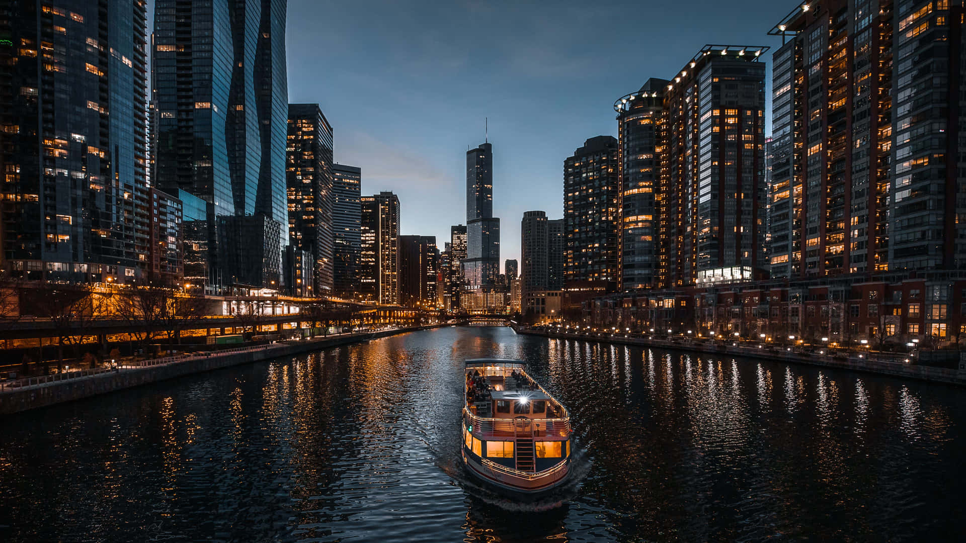 Enjoy The City Of Big Shoulders With A Stunning 4k Ultra Hd Chicago Wallpaper Background