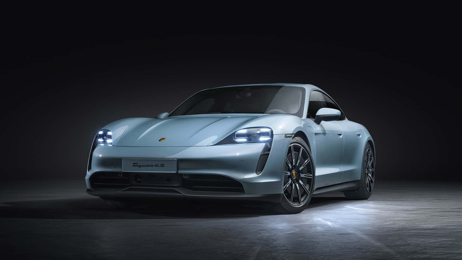 Enjoy The Elegance & Power Of A Porsche In 4k Ultra Hd