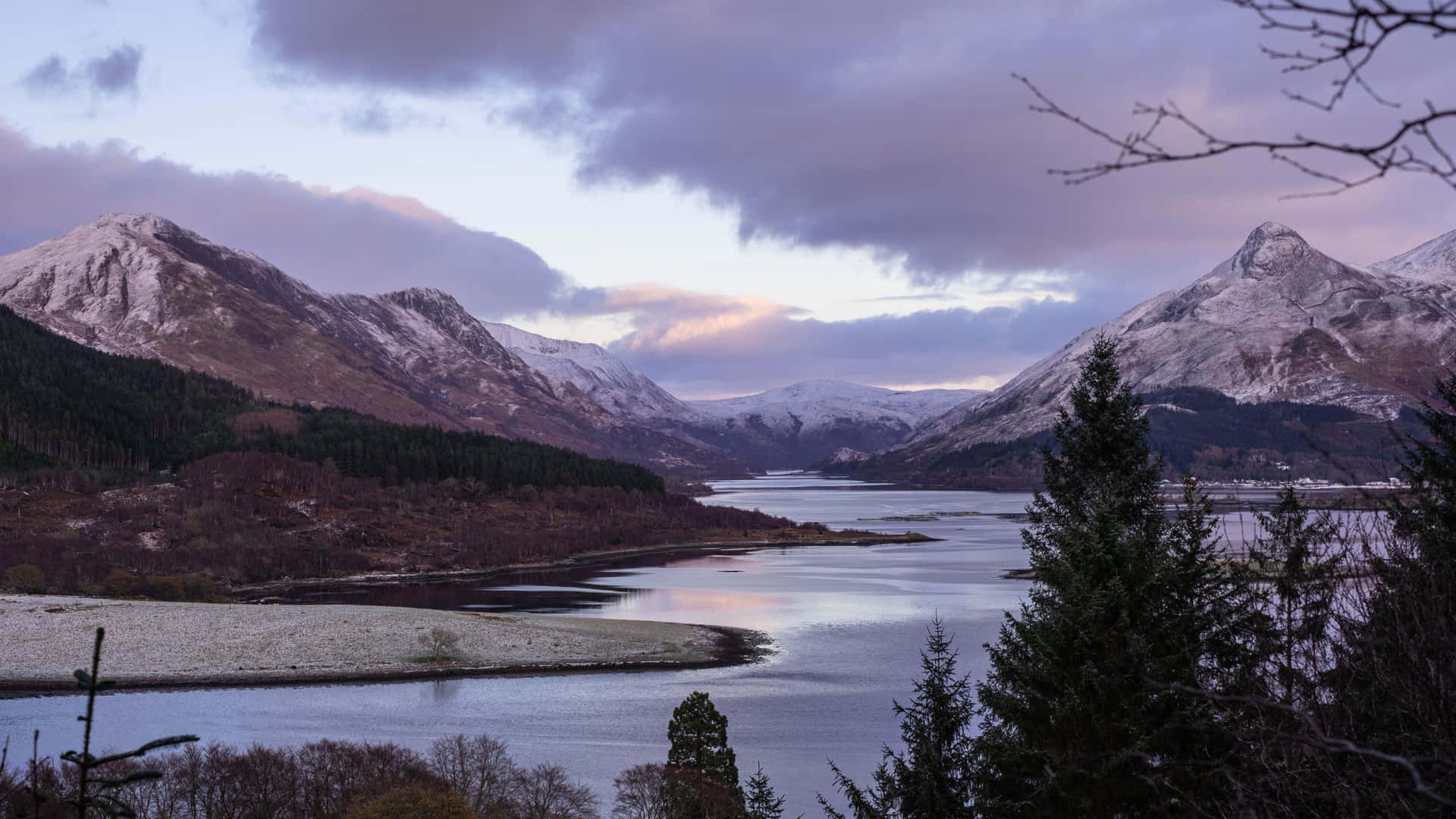 Enjoy The Majestic Beauty Of Mountain Scenery