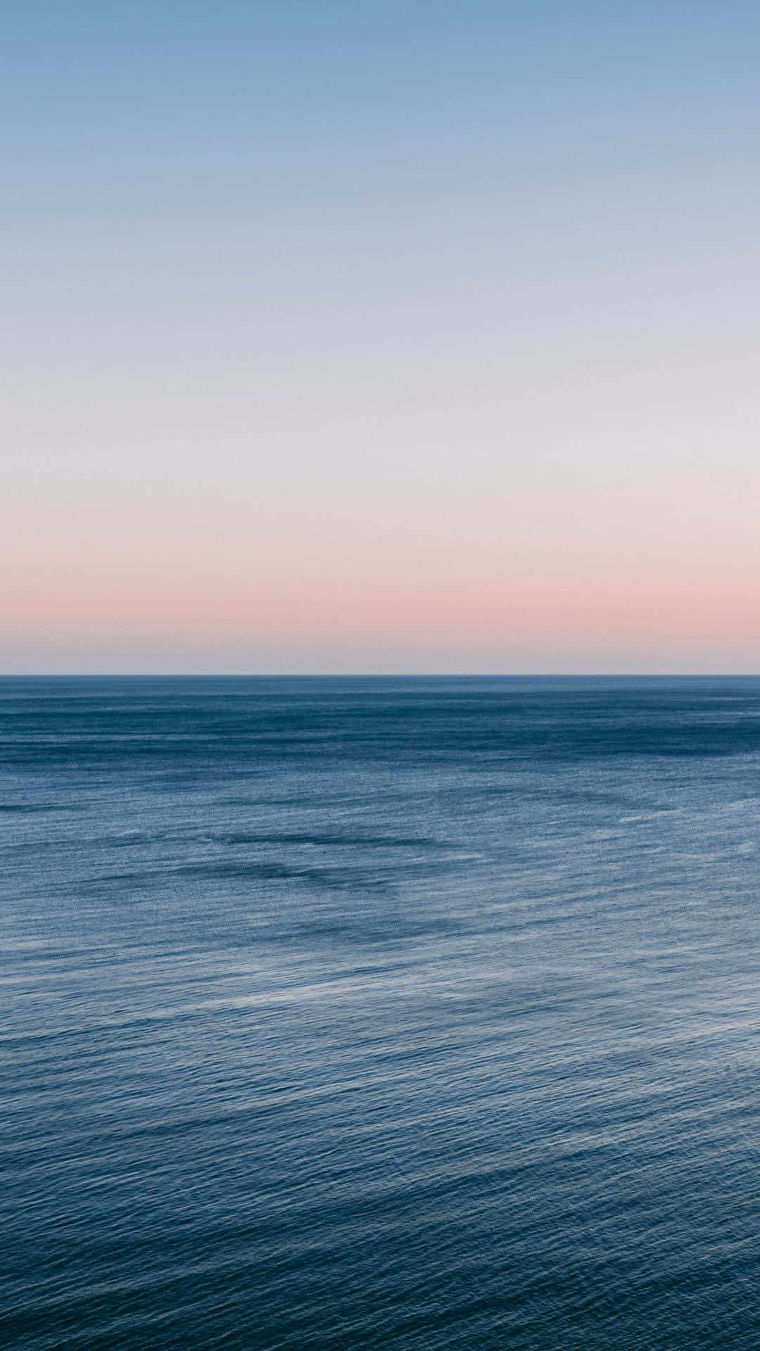 Enjoy The Ocean Vibes With An Aesthetic Phone